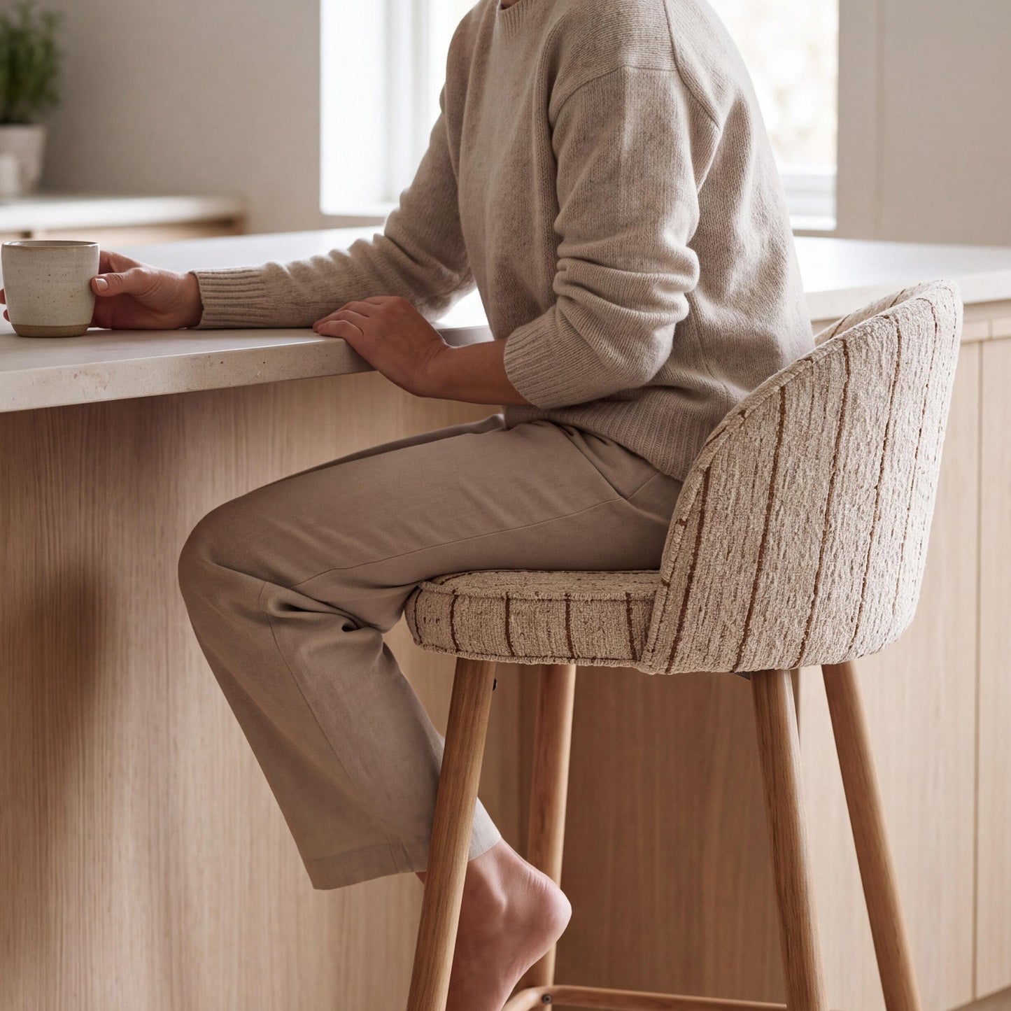 Elara Bar Chair