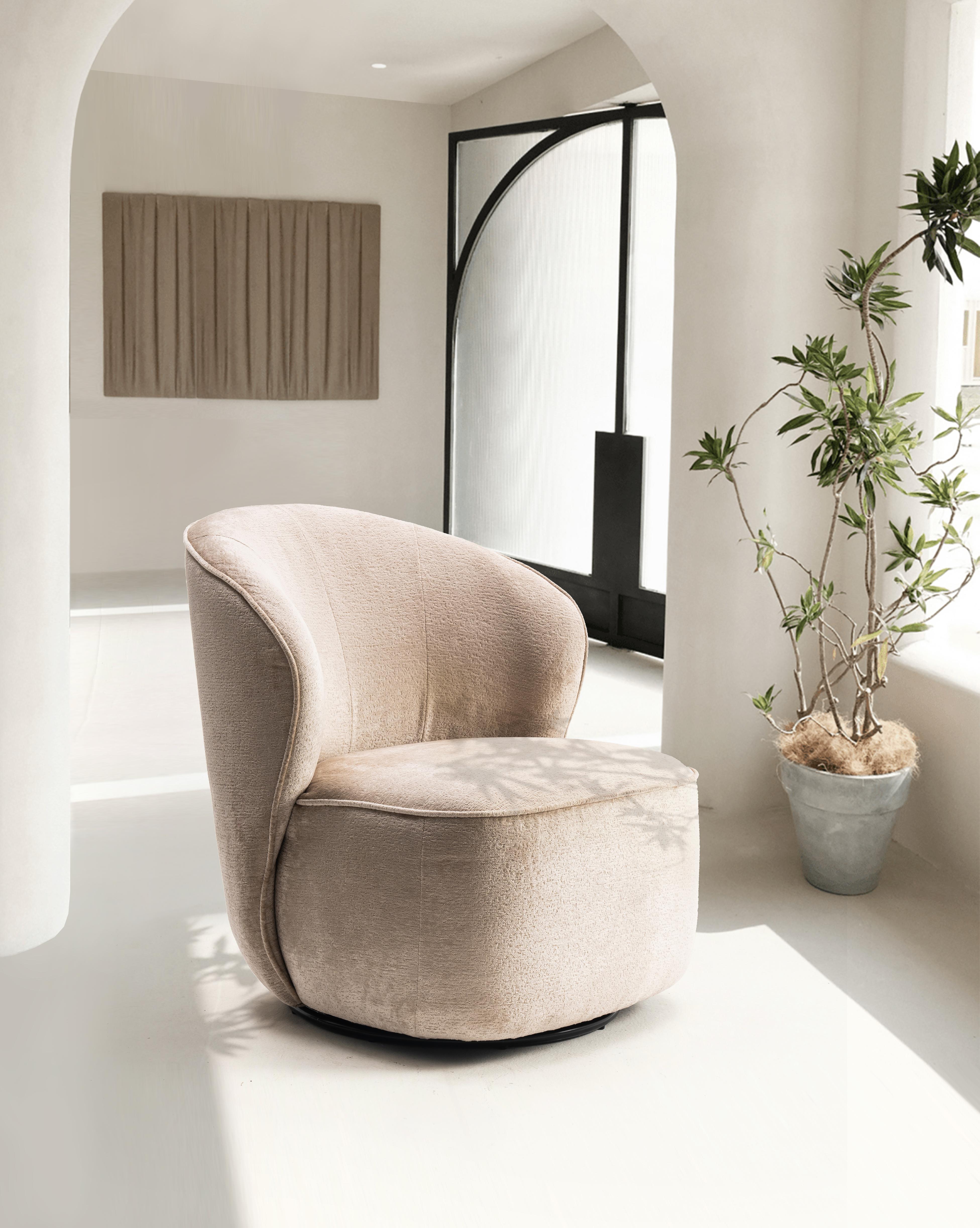 Zurich Swivel Chair Accent Chairs - Main Image