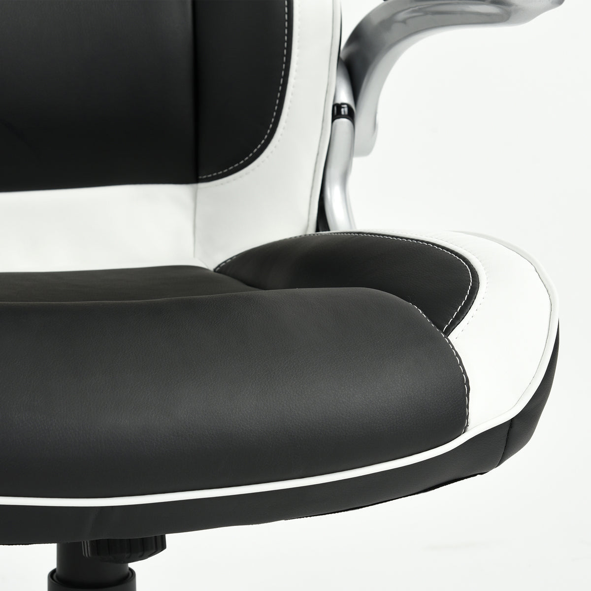 Anniston Game Chair
