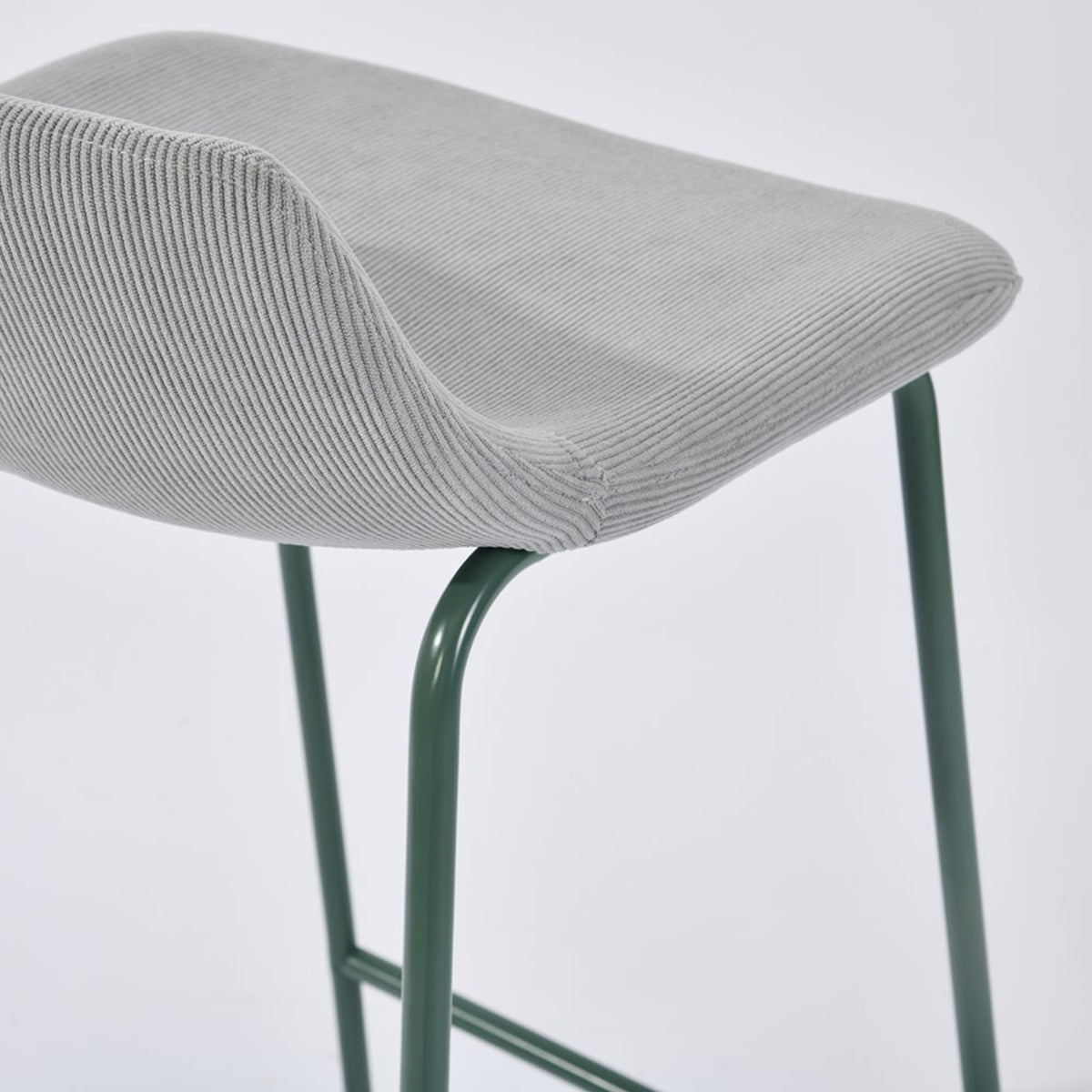 ARLO GREY – Grey Barstool