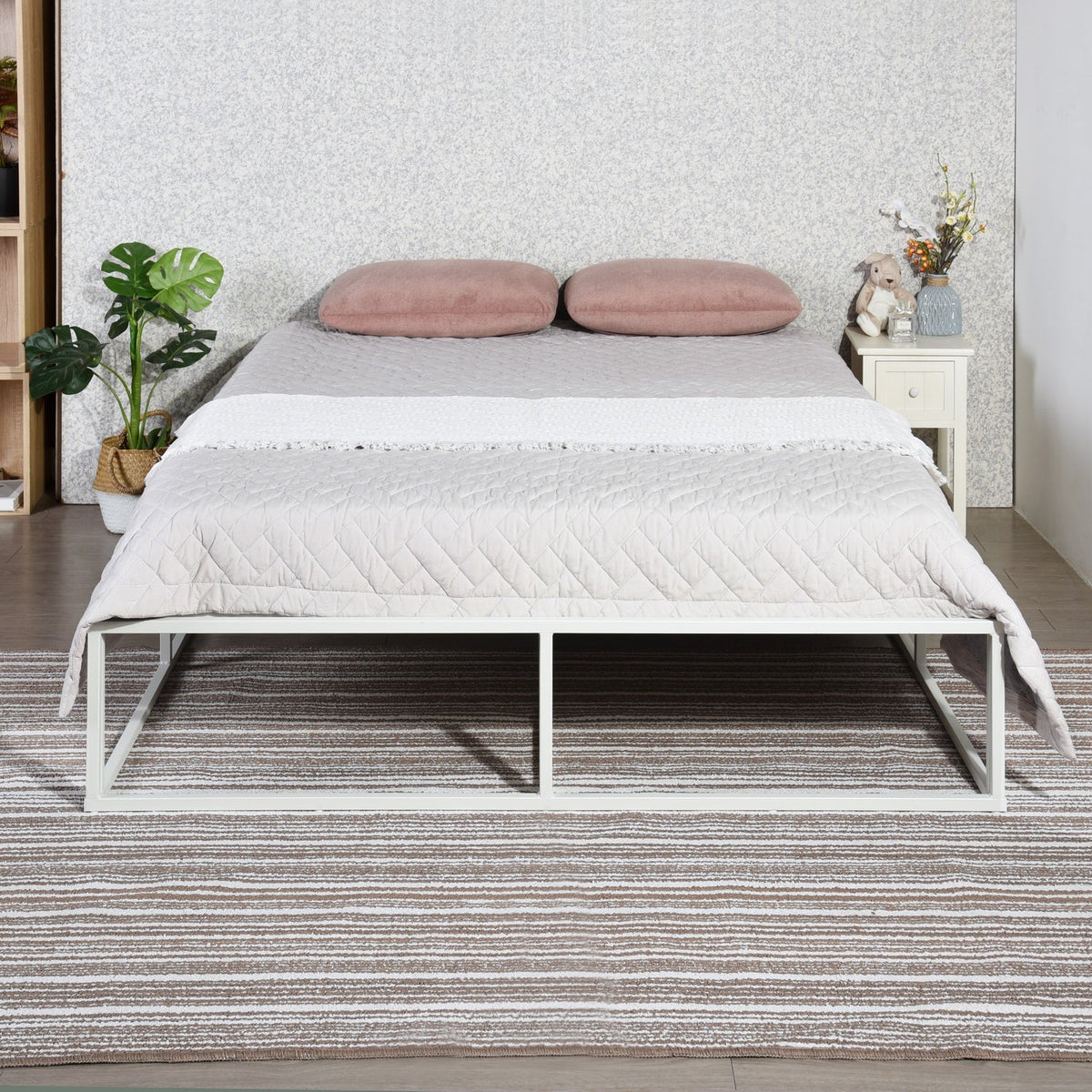 Danke Metal Bed Frame