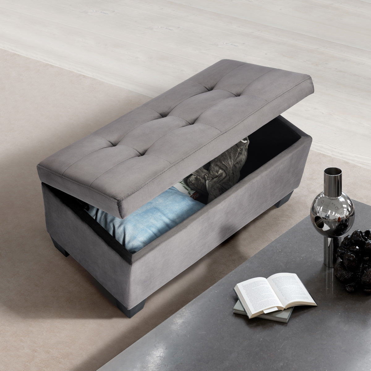 Darleen Ottoman