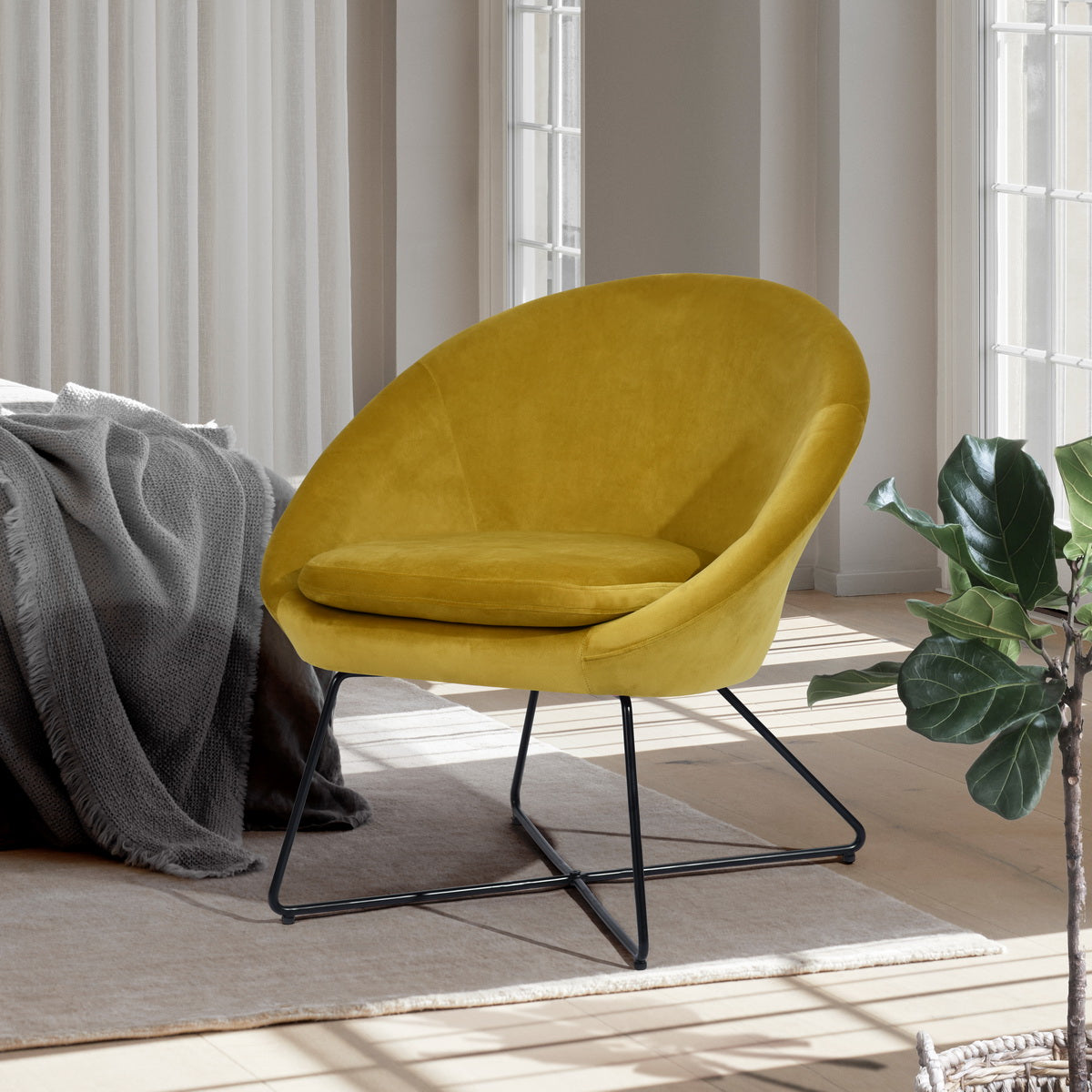 Doumbia Accent Chair
