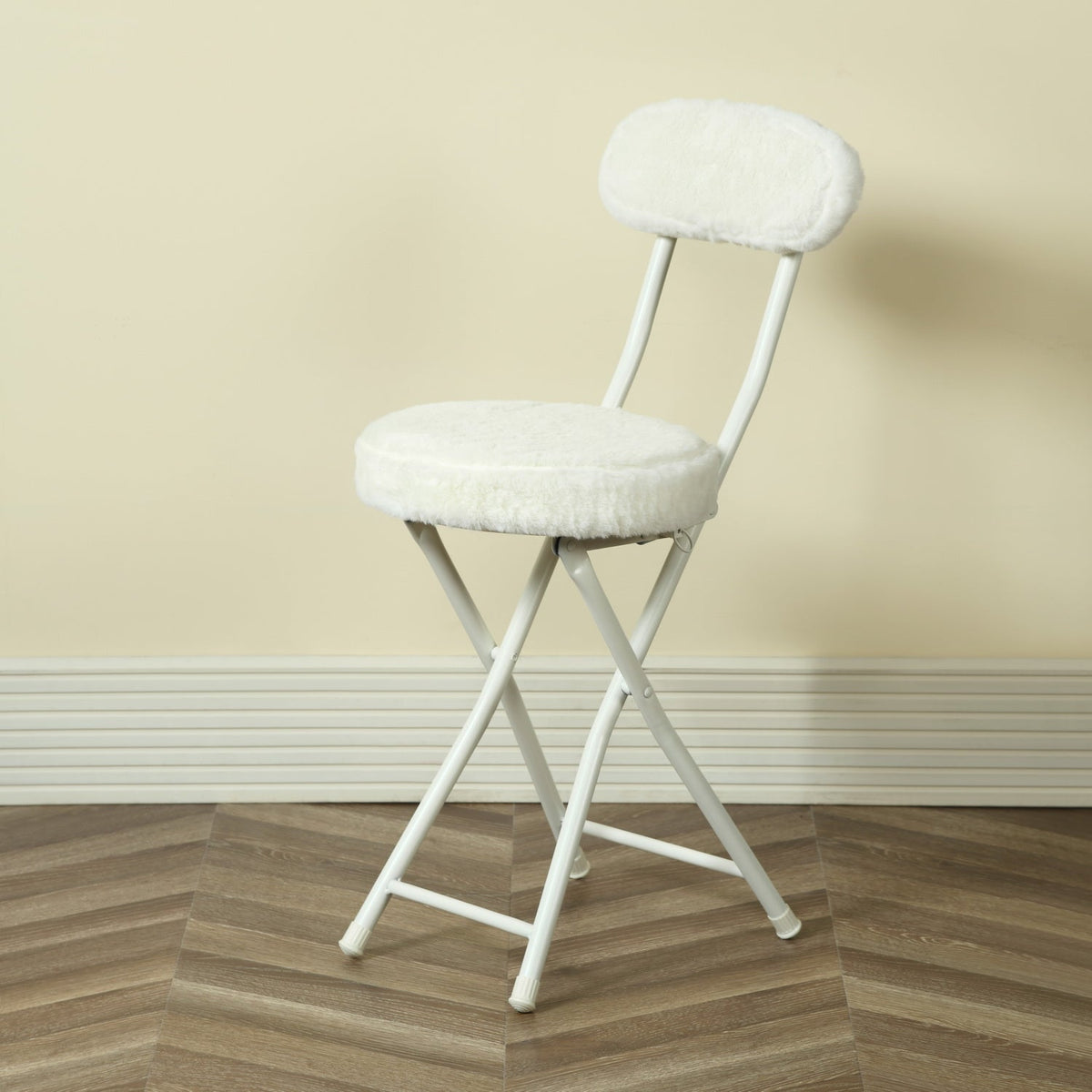 Ernst Plush Folding Chair