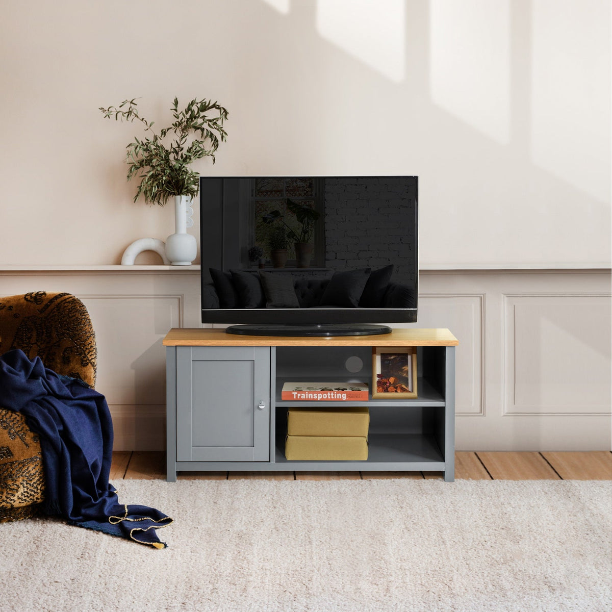 Favre Tv Stand