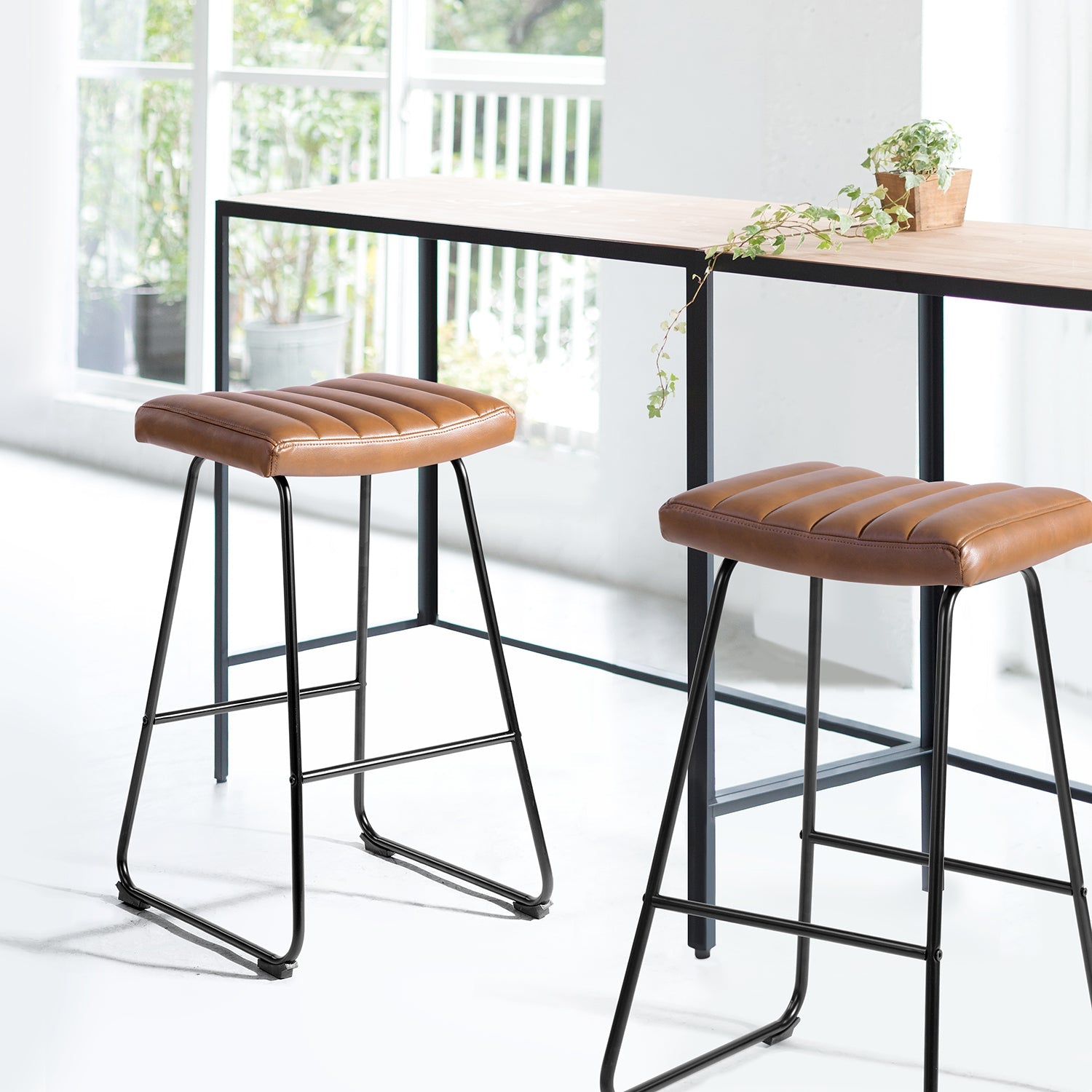 Saddlebar Bar Stools