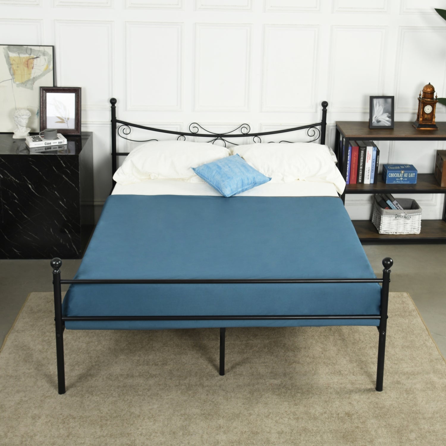 Loman Queen Black Beds