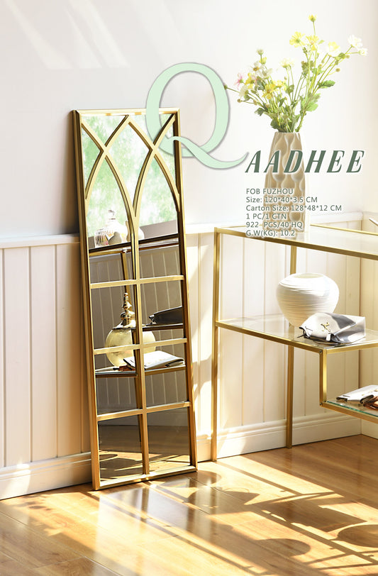 Qaadhee Mirror
