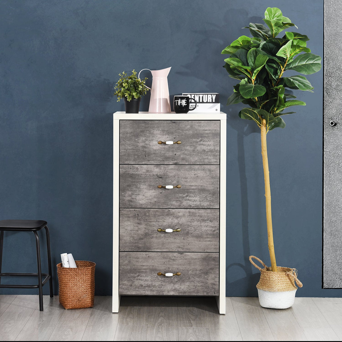 Stuani Side Table Four Doors