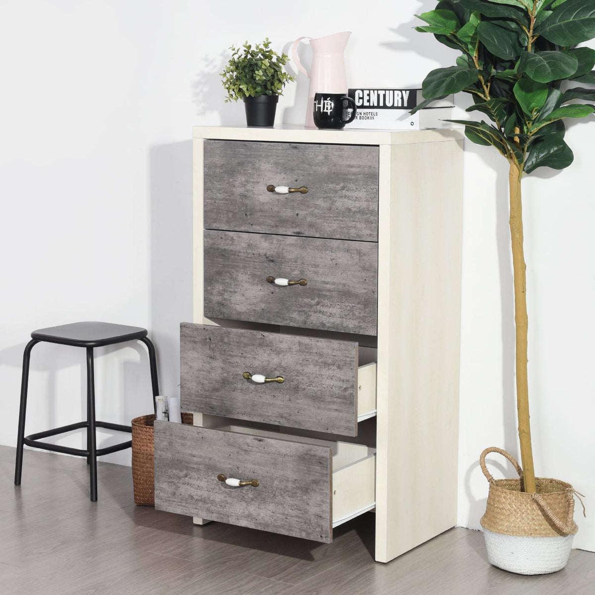 Stuani Side Table Four Doors