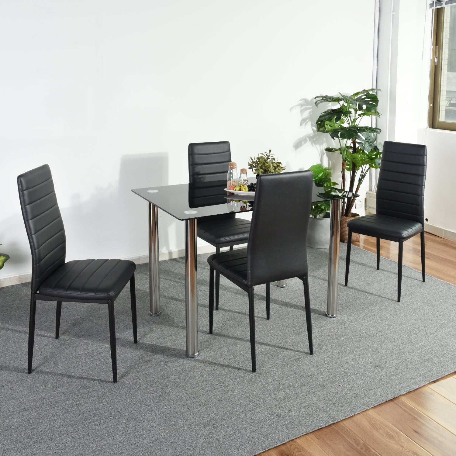 Xacharia Dining Table Set