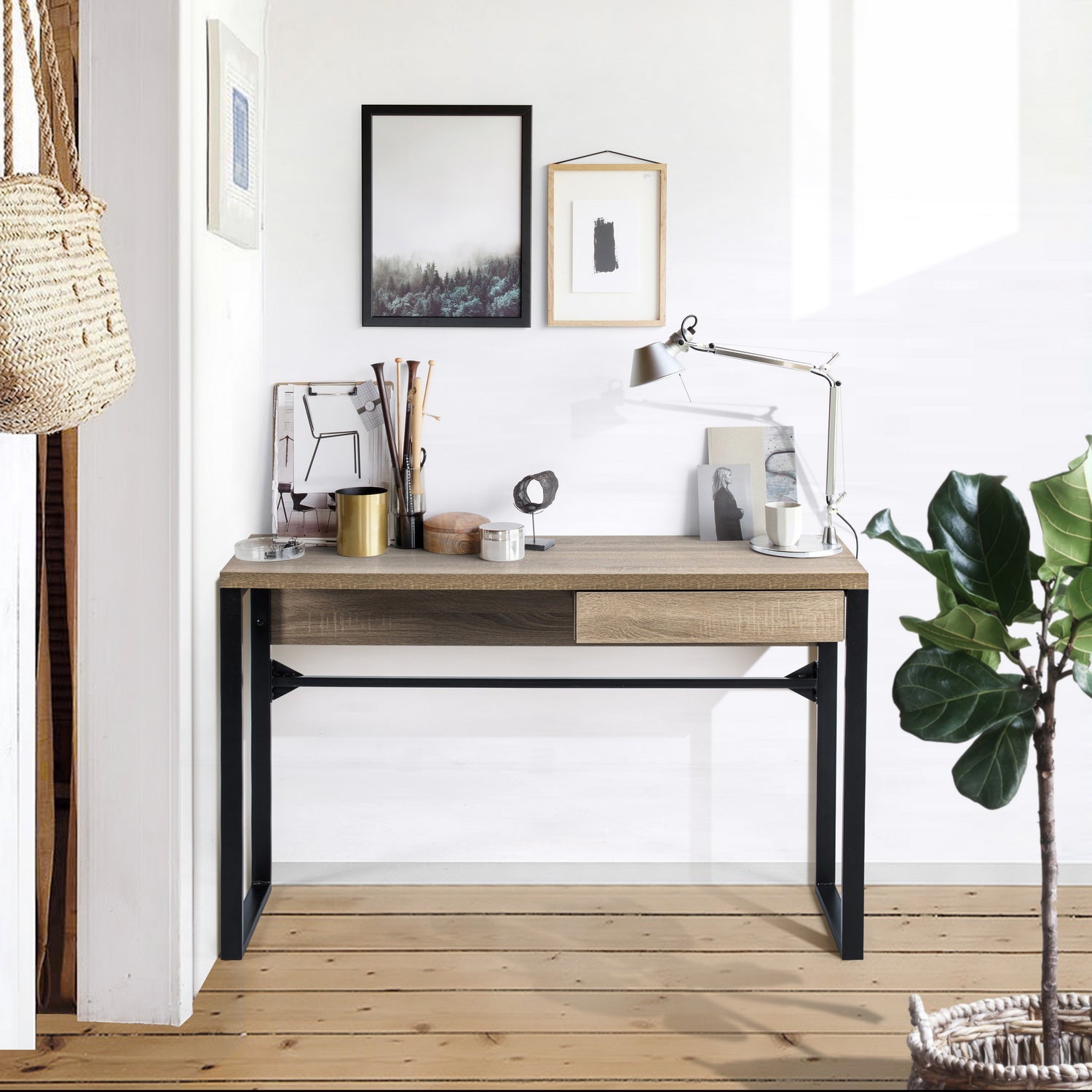 Yedda Computer Desk